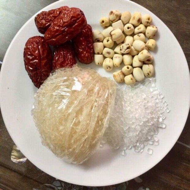 Yến Chưng Đông Trùng Hạ Thảo